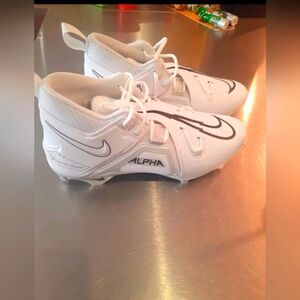 Men’s 10.5 Nike Alpha Menace Pro 3 Football Cleats - White - CT6649-109